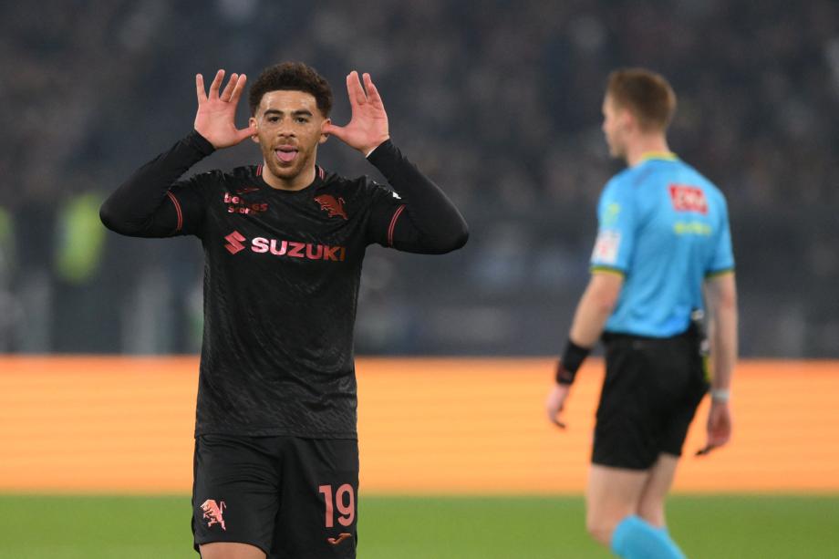 kaiyun网站-伊尔汗绝杀亚当斯双响 都灵3-2罗马进意杯八强战国米