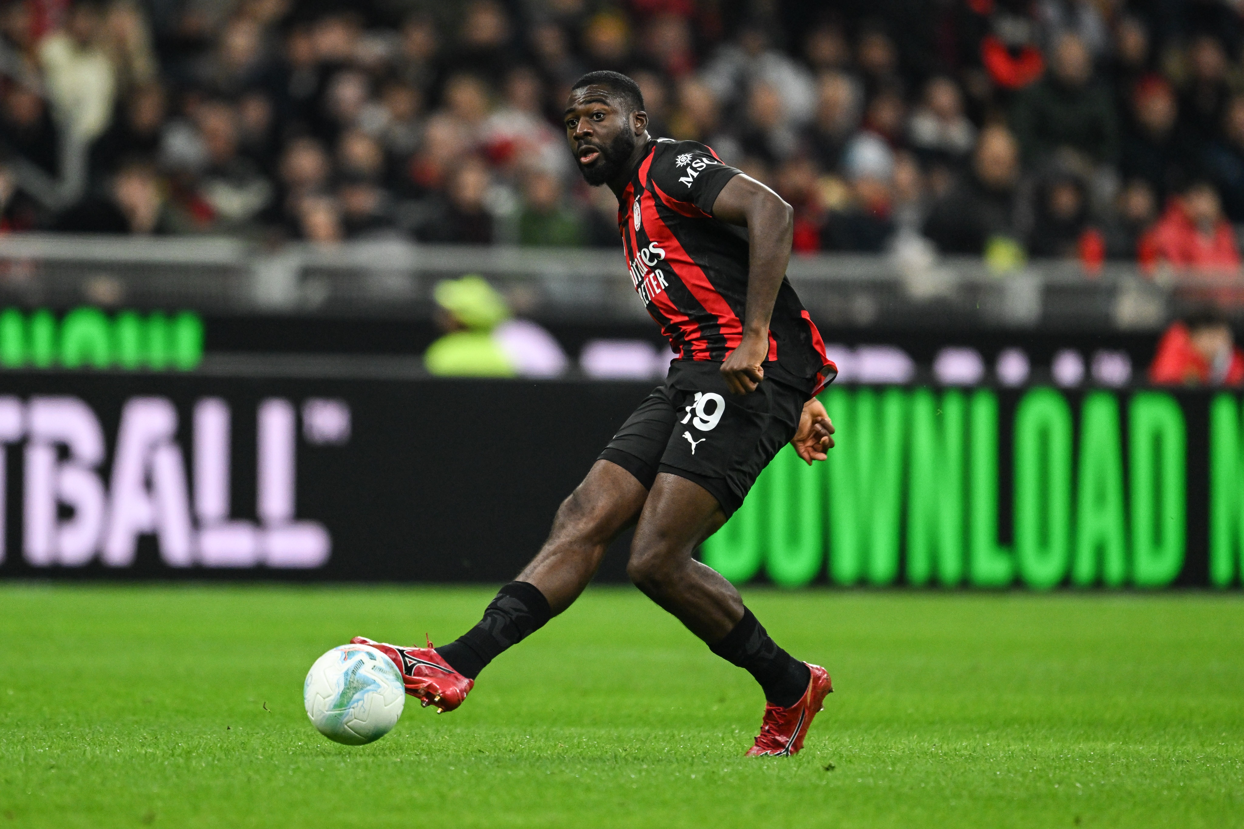 开云入口-记者：福法纳无意加盟加拉塔萨雷，后者多次打探均未敞开大门