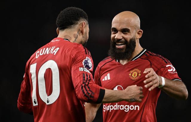 开云官方-新援们表现出色，电讯报：曼联新的引援策略终于开始见效